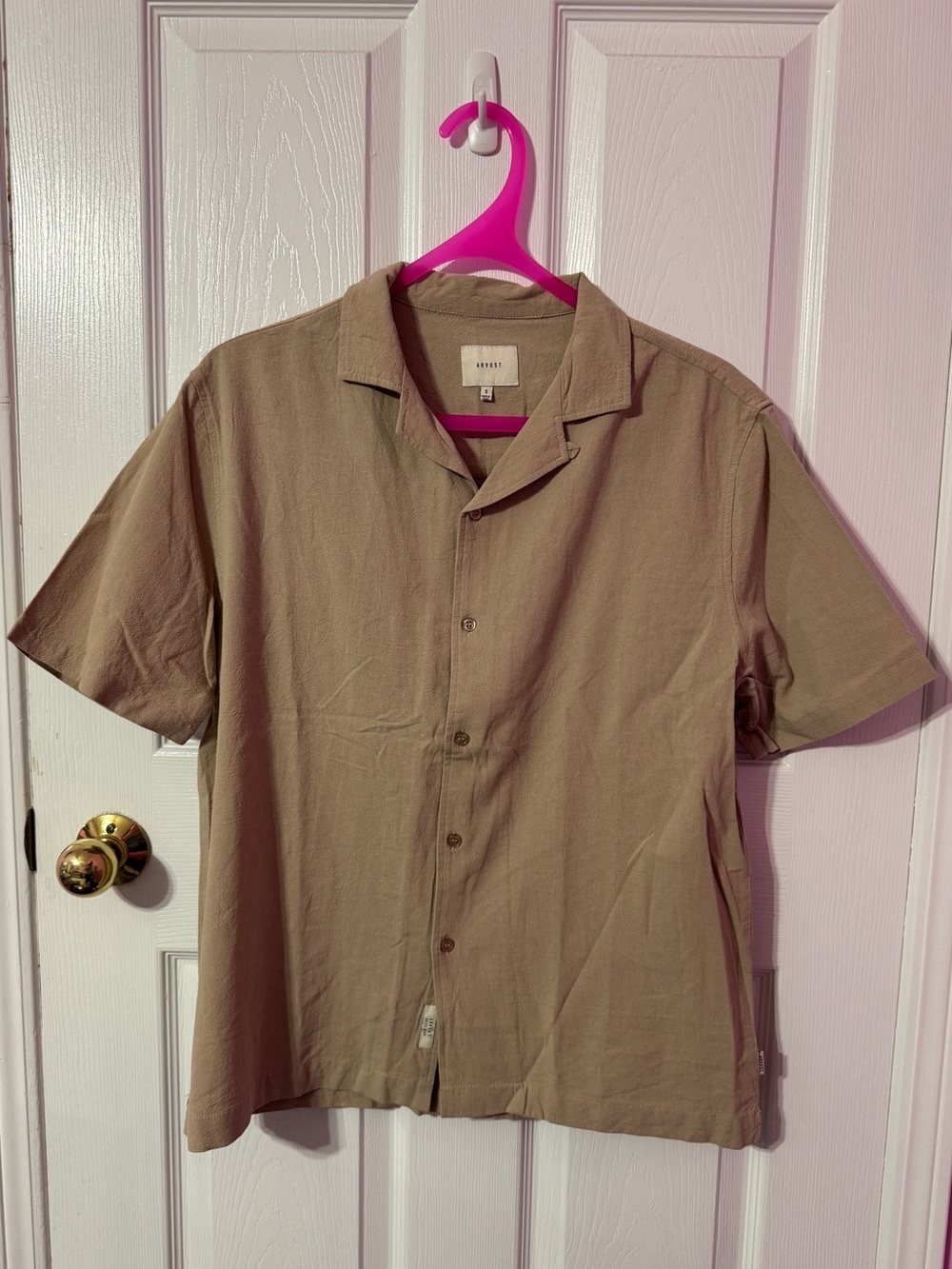 Casual Short-Sleeve Button-Down Shirt in Tan
